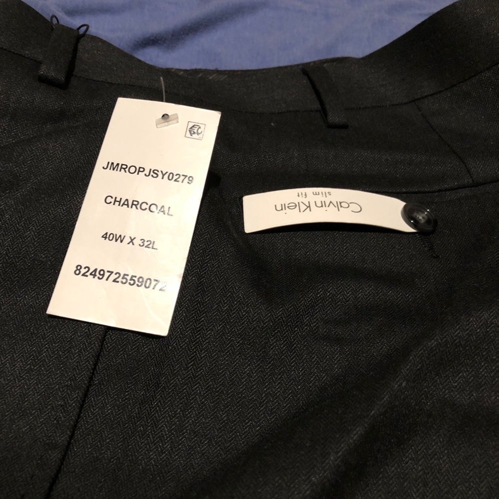NWT Mens Calvin Klein Charcoal 40Wx32L Pants
